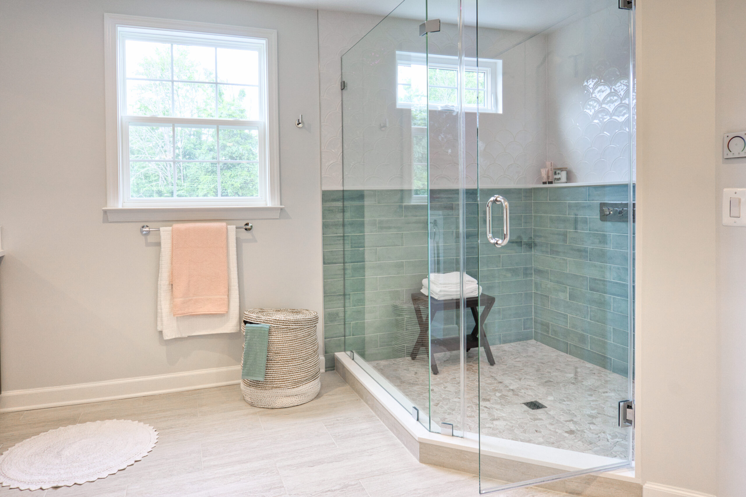Why Frameless Shower Doors Are a Favorite in Modern Homes